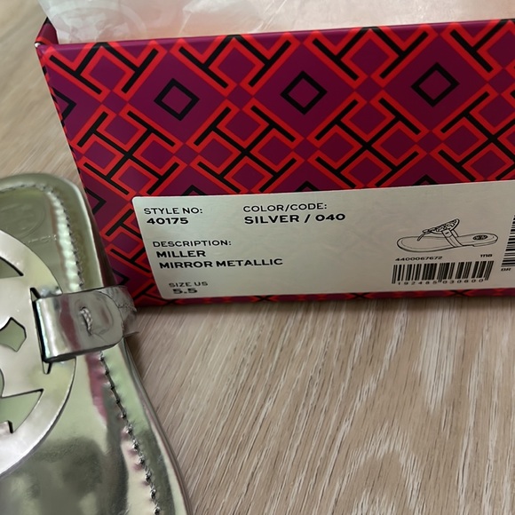 Tory Burch Miller Mirror Metallic Silver Sandals - Picture 5 of 10